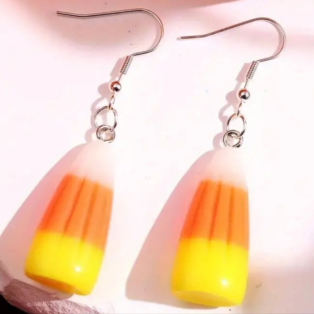 NWT Candy Corn dangle earrings